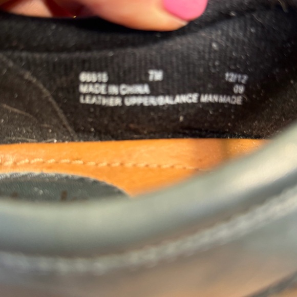 Clarks Artisan Kessa Agnes Leather Velcro Mary Jane Flats Size 7 (EUC) - Picture 9 of 15